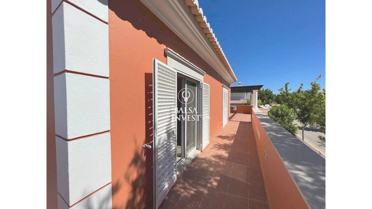 Moradia T6 para Venda em Tavira (Santa Maria e Santiago) Foto 8