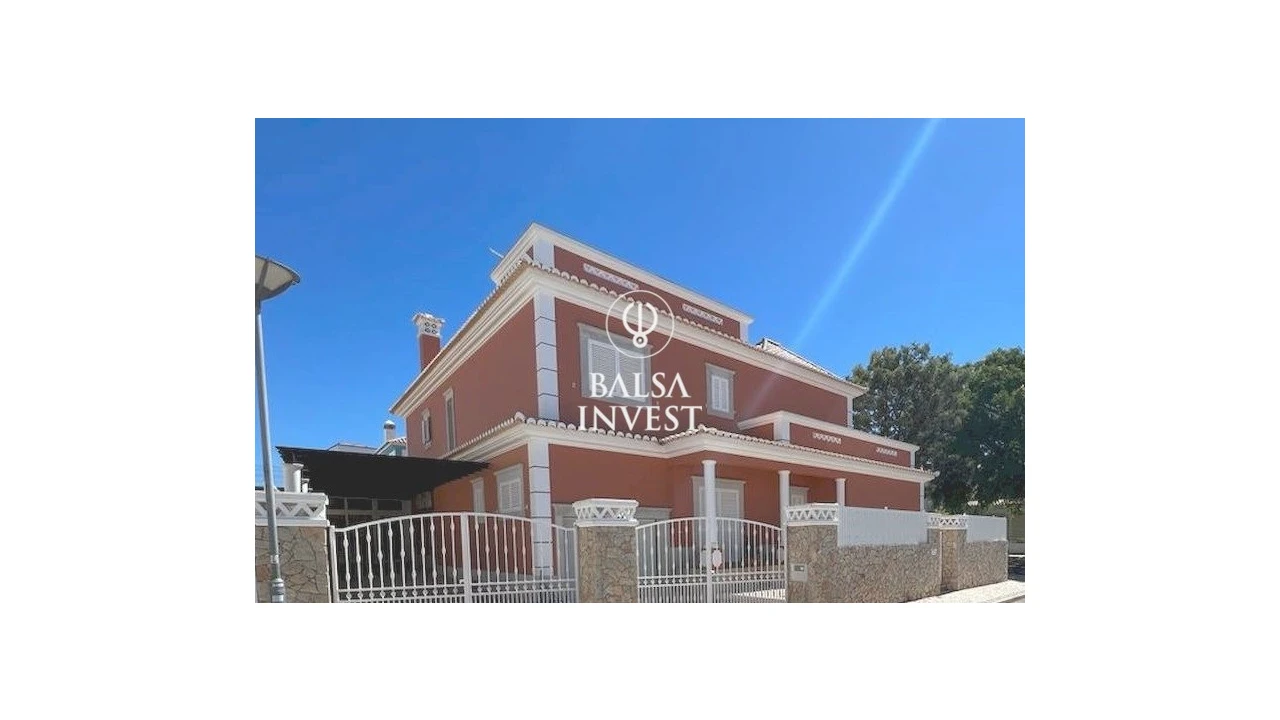 Moradia T6 para Venda em Tavira (Santa Maria e Santiago) Foto 1