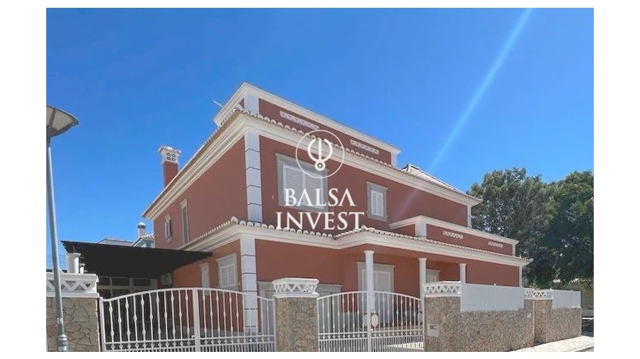 Moradia T6 para Venda em Tavira (Santa Maria e Santiago)