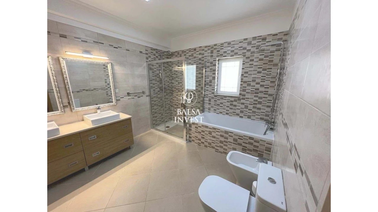 Moradia T6 para Venda em Tavira (Santa Maria e Santiago) Foto 32