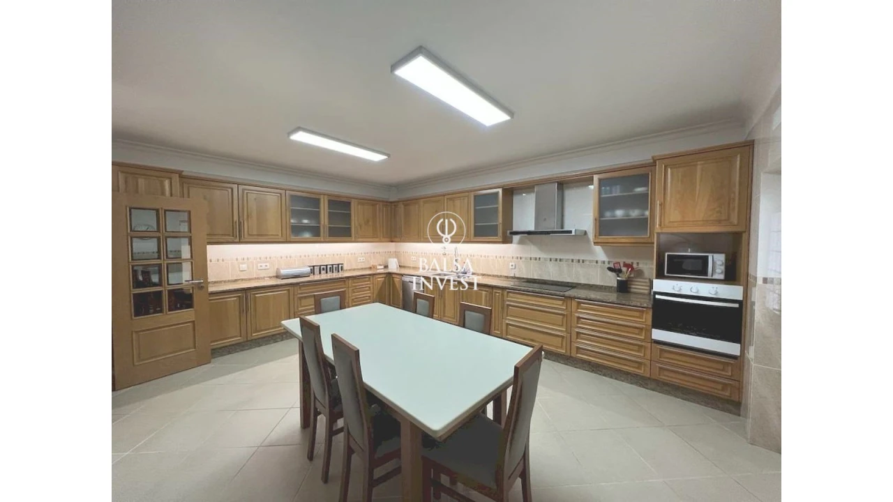 Moradia T6 para Venda em Tavira (Santa Maria e Santiago) Foto 17