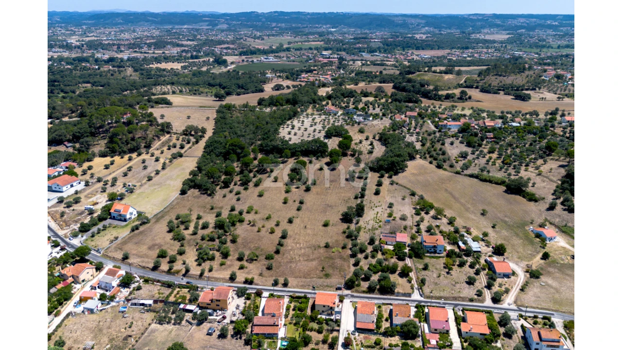 Terreno para Venda em São João Baptista e Santa Maria dos Olivais Foto 2