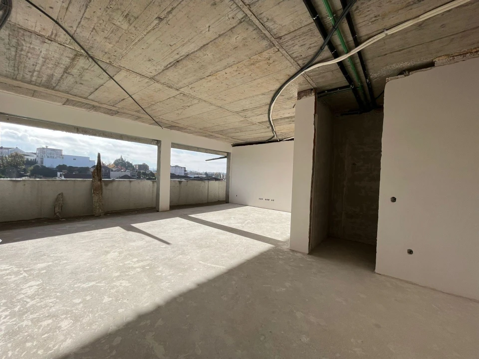 Apartamento T3 para Venda em Paços de Ferreira Foto 4