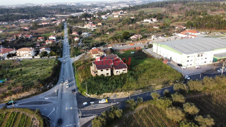 Terreno para Venda em São João de Lourosa Foto 2