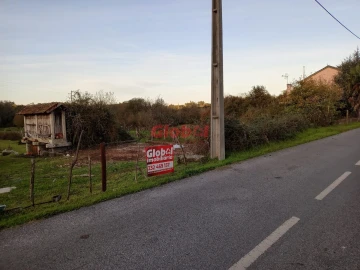 Terreno para Venda em Queirã