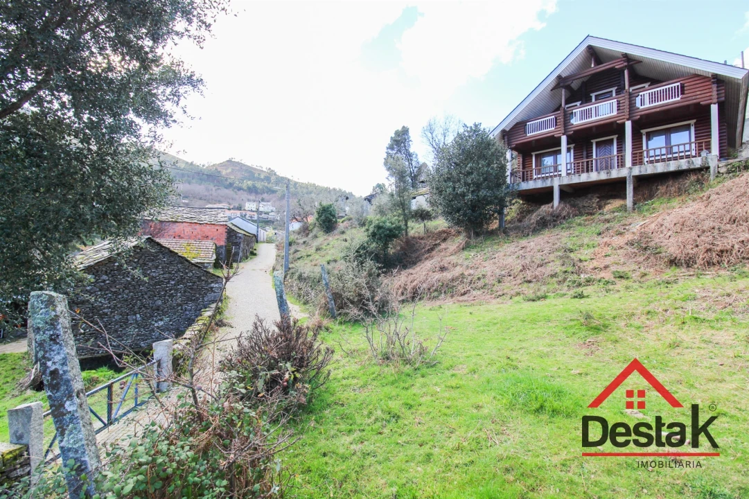 Terreno para Venda em Carvalhais e Candal Foto 11