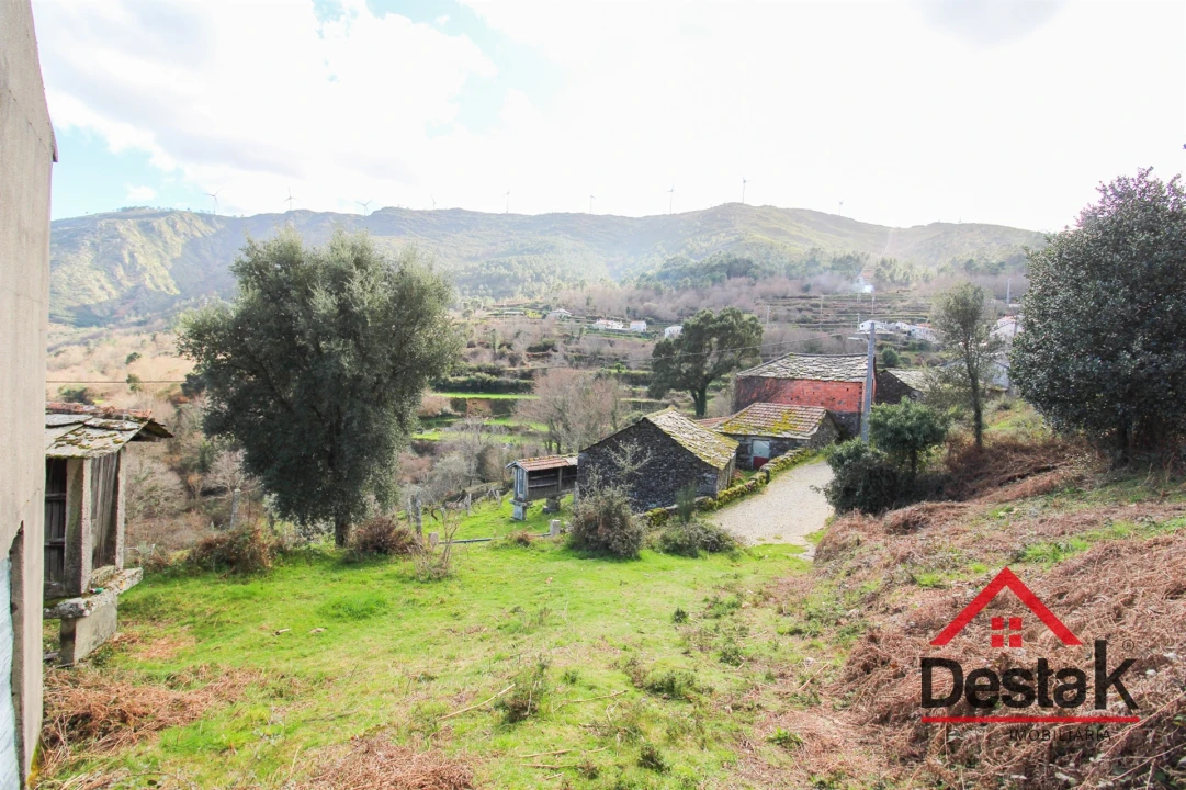 Terreno para Venda em Carvalhais e Candal Foto 6