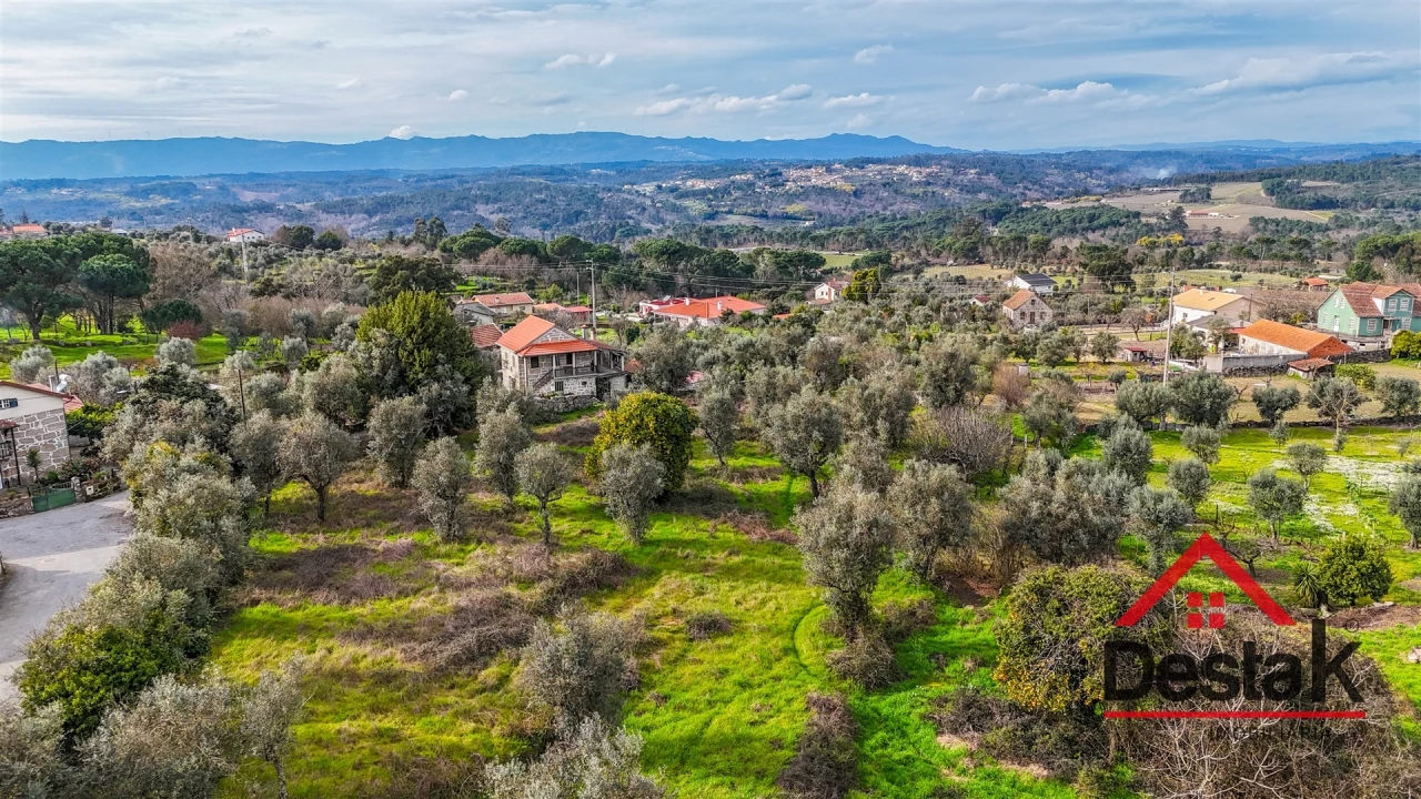 Terreno para Venda em Silgueiros Foto 1