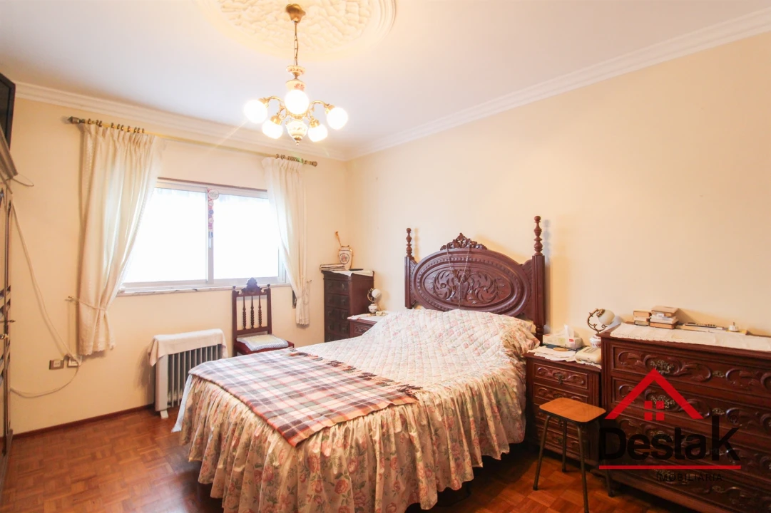 Moradia T3 para Venda em Arcozelo das Maias Foto 16