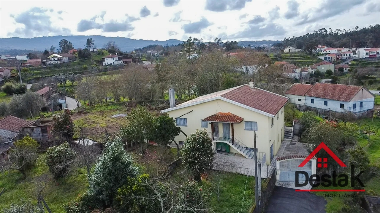 Moradia T3 para Venda em Arcozelo das Maias Foto 31