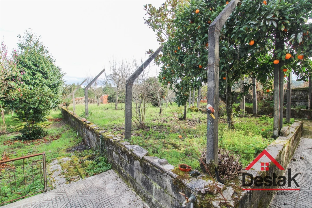 Moradia T3 para Venda em Arcozelo das Maias Foto 9