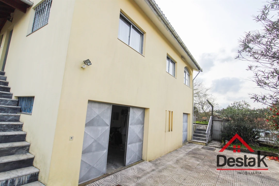 Moradia T3 para Venda em Arcozelo das Maias Foto 4