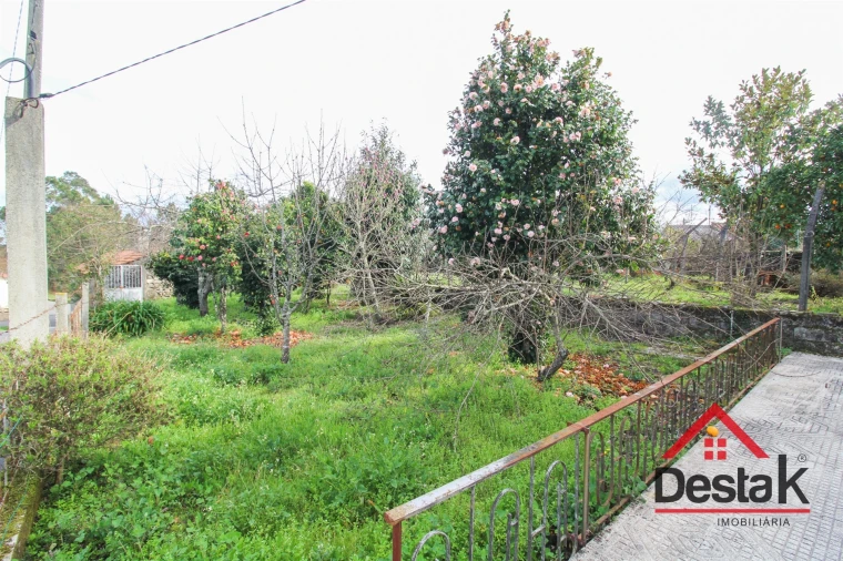 Moradia T3 para Venda em Arcozelo das Maias Foto 8