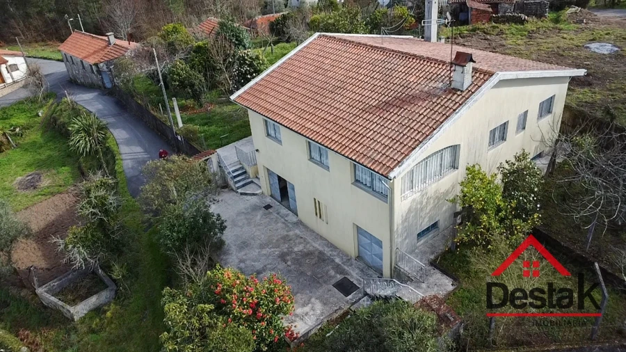 Moradia T3 para Venda em Arcozelo das Maias Foto 36