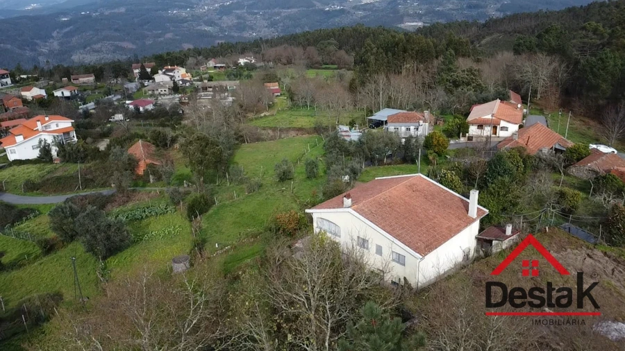 Moradia T3 para Venda em Arcozelo das Maias Foto 32