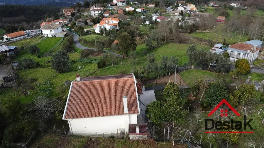 Moradia T3 para Venda em Arcozelo das Maias Foto 33