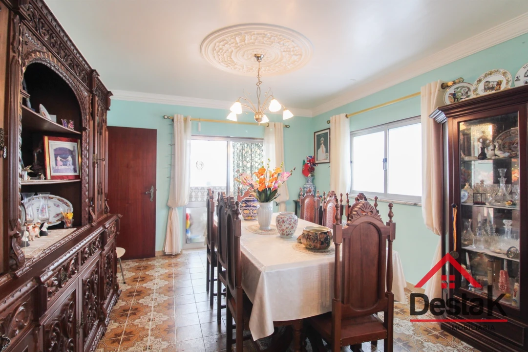 Moradia T3 para Venda em Arcozelo das Maias Foto 13