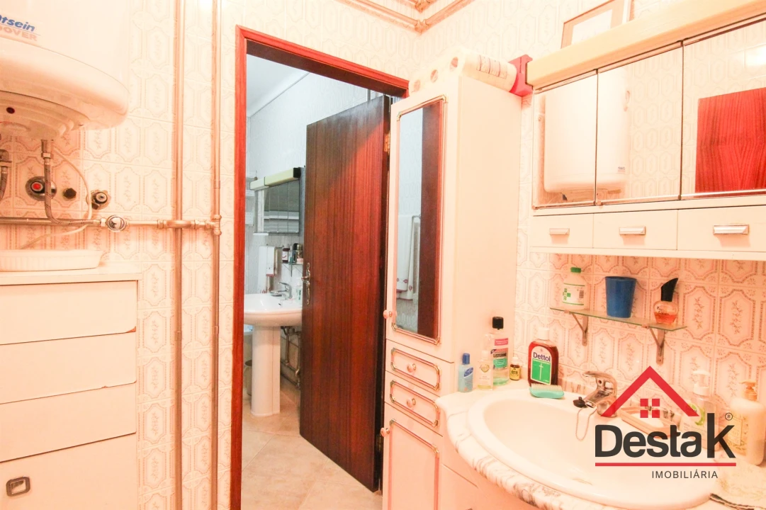 Moradia T3 para Venda em Arcozelo das Maias Foto 20