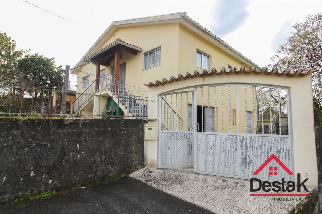 Moradia T3 para Venda em Arcozelo das Maias Foto 3