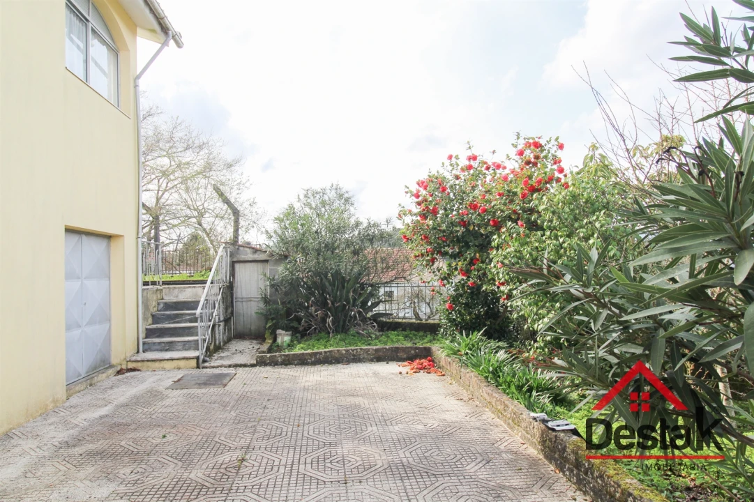 Moradia T3 para Venda em Arcozelo das Maias Foto 7