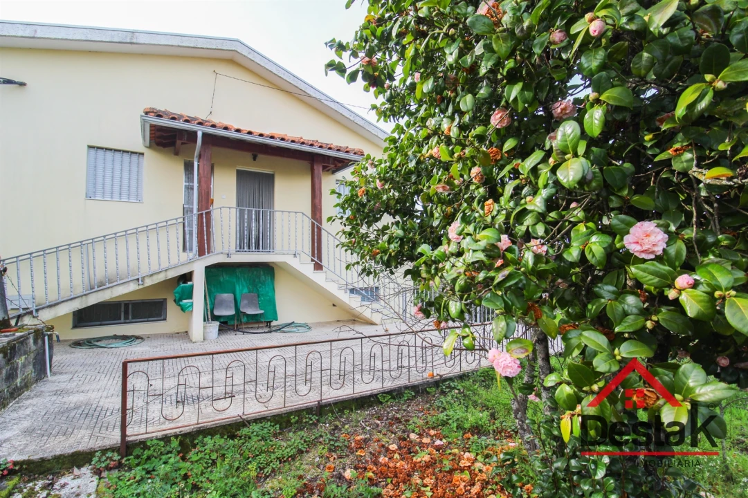 Moradia T3 para Venda em Arcozelo das Maias Foto 5