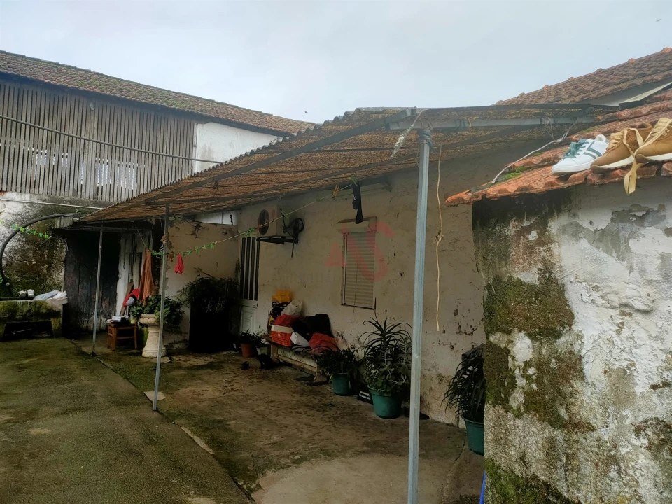 Moradia T5 para Venda em Nevogilde Foto 7