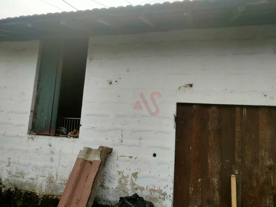 Moradia T5 para Venda em Nevogilde Foto 4