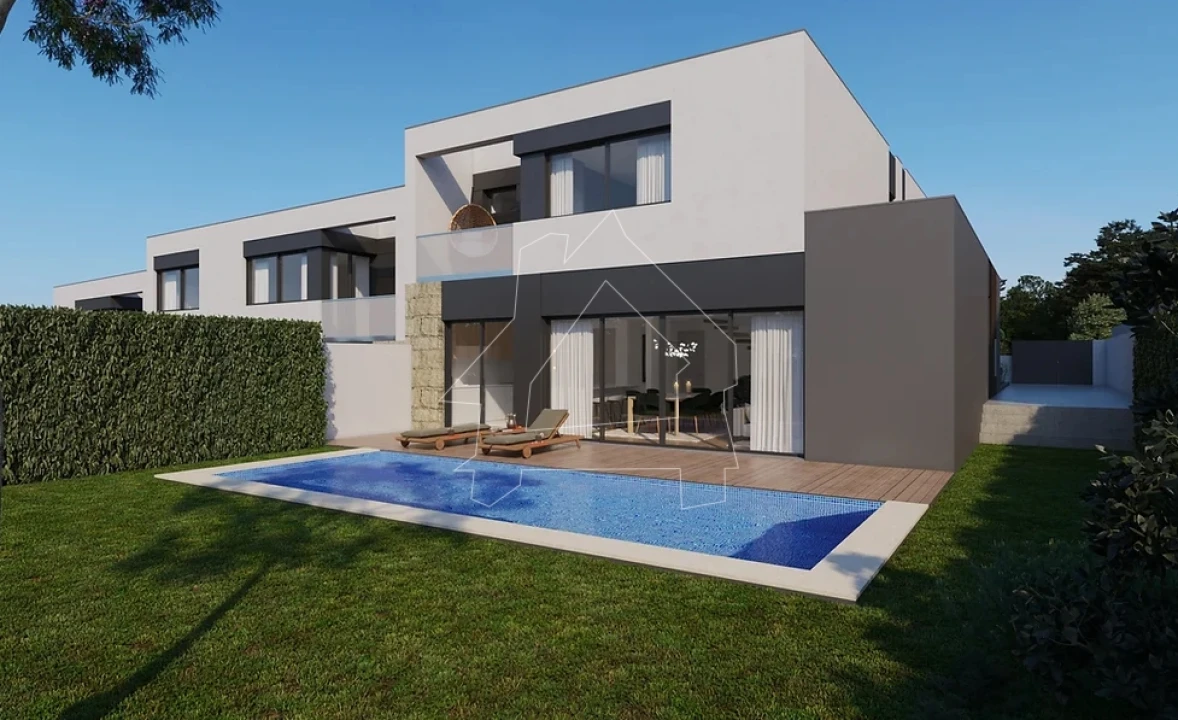 Moradia T4 para Venda em Escapães Foto 8