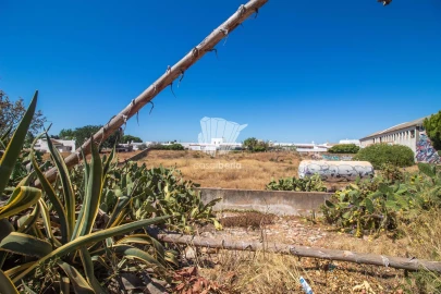 Terreno para Venda em Quelfes