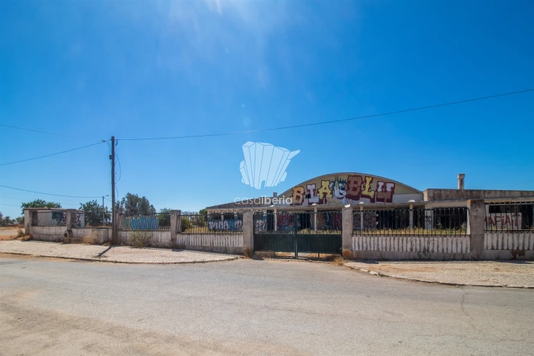 Terreno para Venda em Quelfes Foto 11