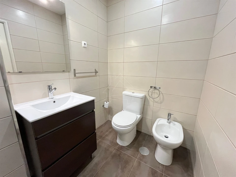 Apartamento T2 para Venda em Esmoriz Foto 7