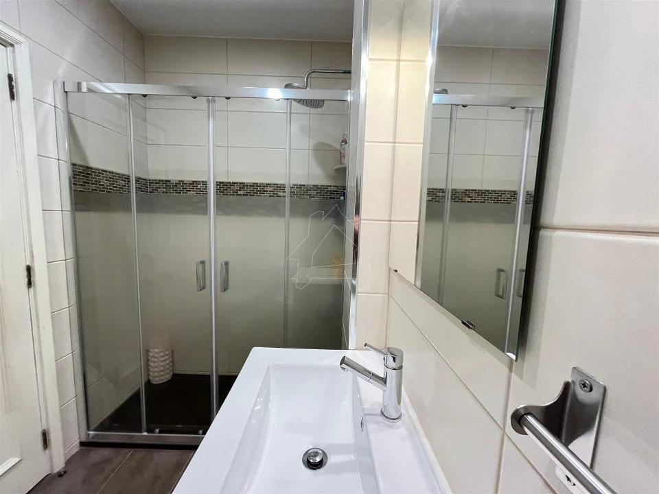 Apartamento T2 para Venda em Esmoriz Foto 6