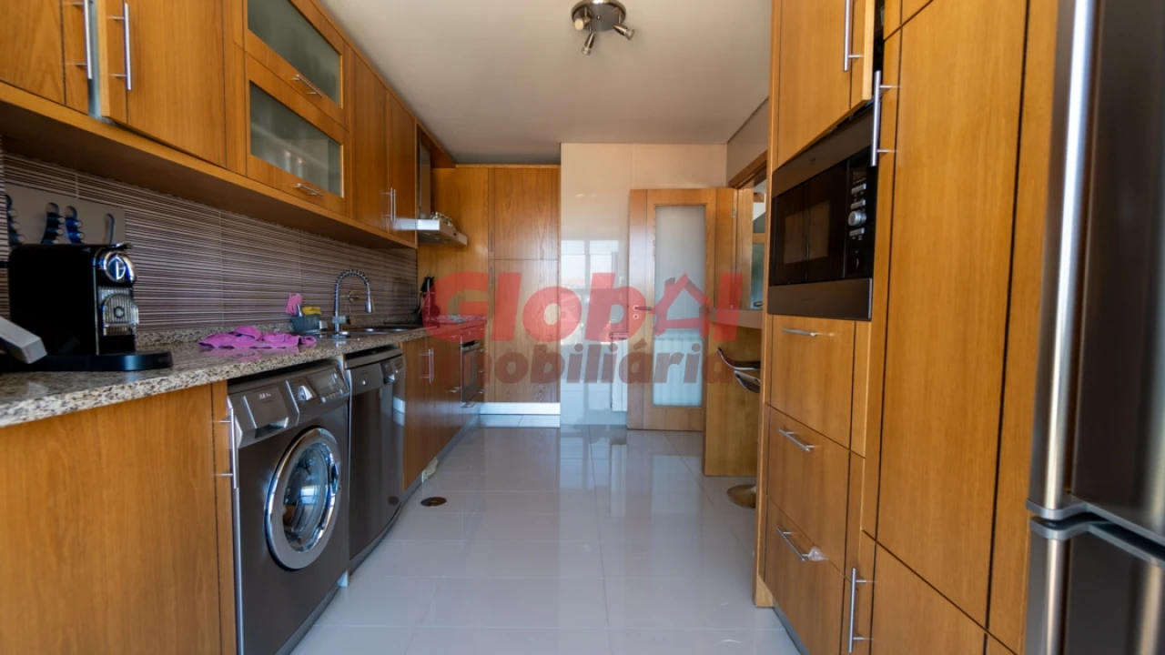 Apartamento T2 para Venda em Viseu Foto 3