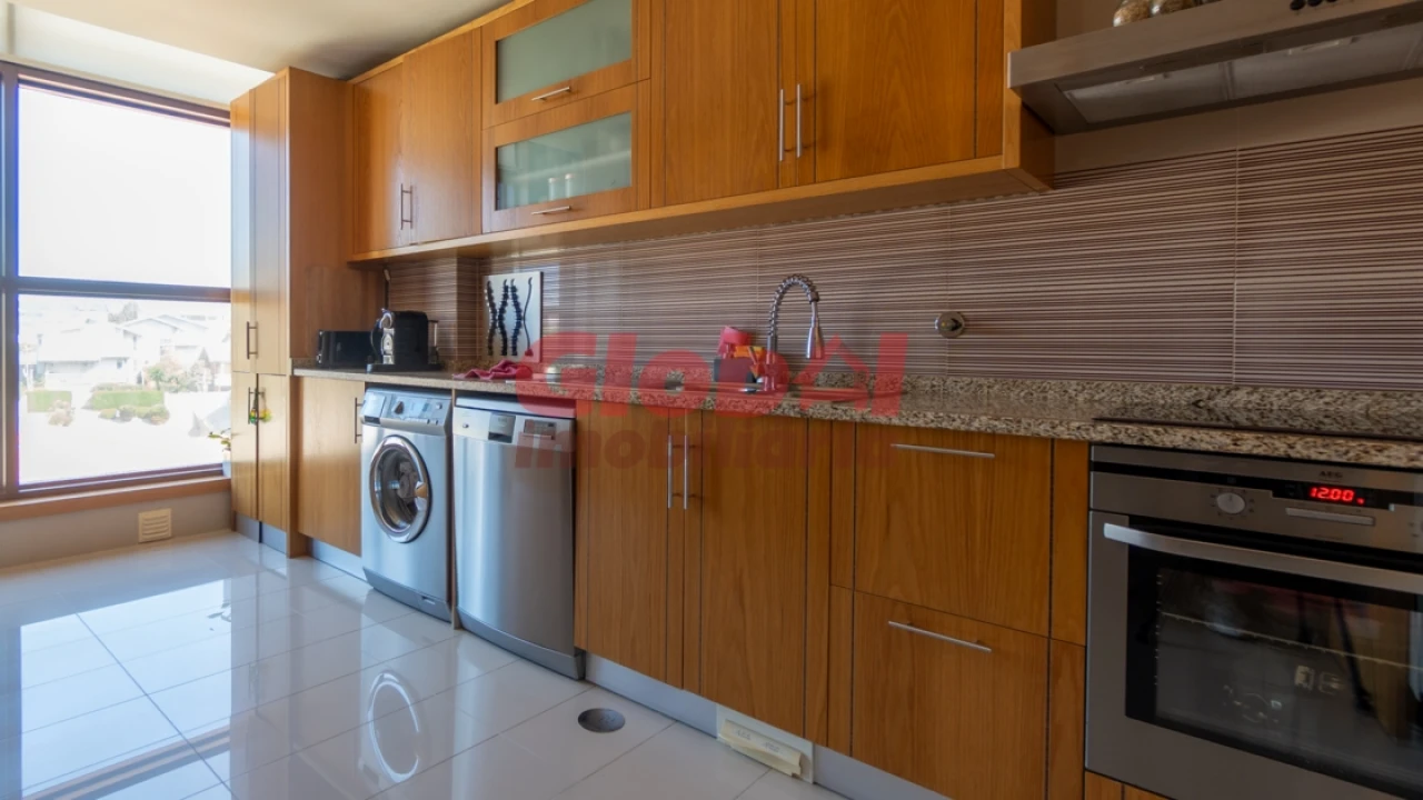 Apartamento T2 para Venda em Viseu Foto 4