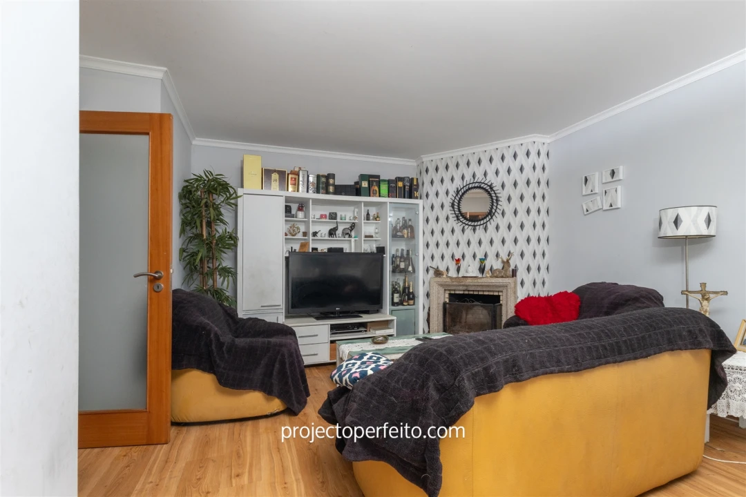 Apartamento T3 para Venda em São Felix da Marinha Foto 3