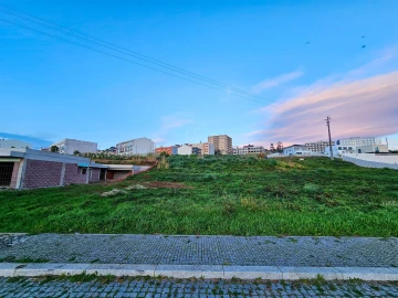 Terreno para Venda em São João de Ver