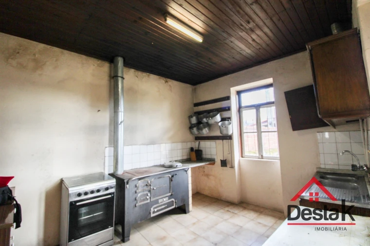 Moradia T4 para Venda em Sul Foto 7