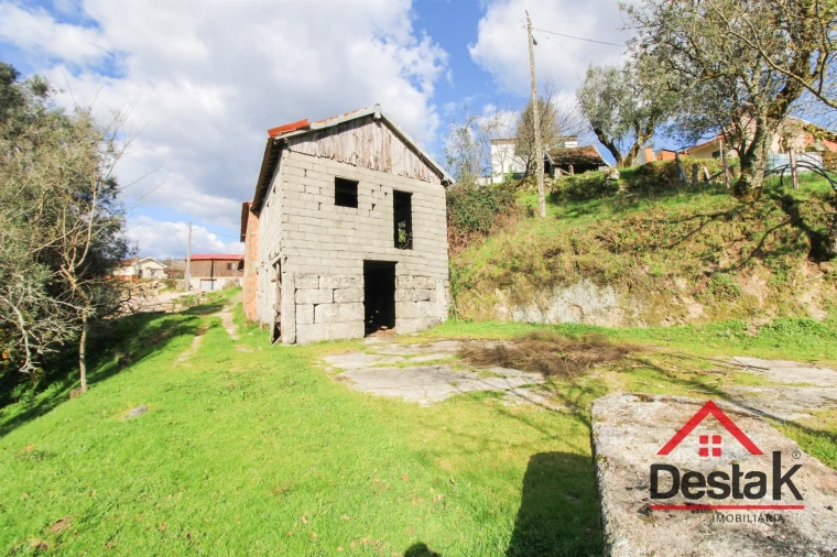 Moradia T4 para Venda em Sul Foto 27