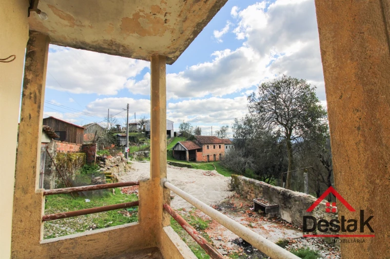 Moradia T4 para Venda em Sul Foto 3