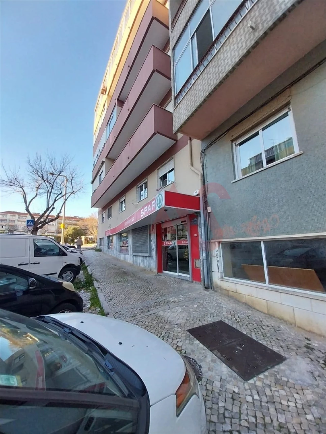 Loja para Arrendamento em Almada, Cova da Piedade, Pragal e Cacilhas Foto 2