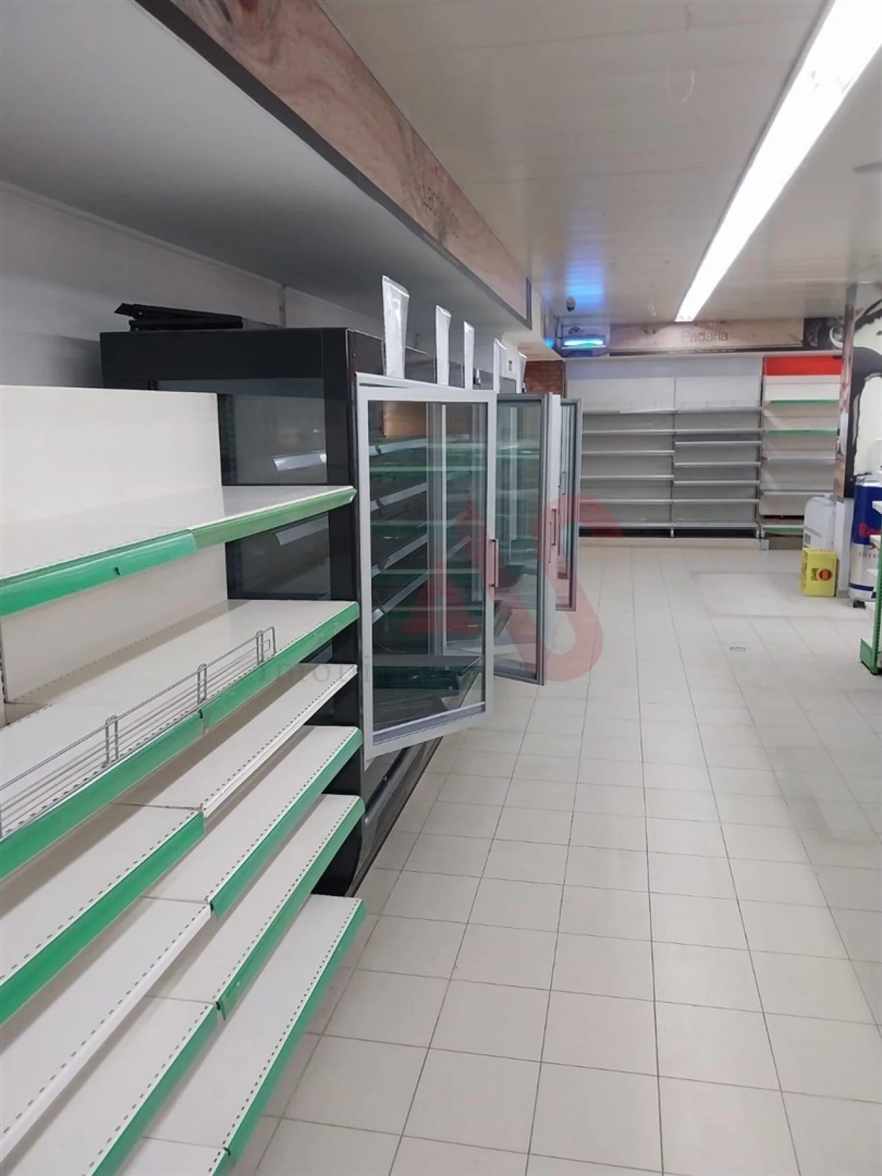 Loja para Arrendamento em Almada, Cova da Piedade, Pragal e Cacilhas Foto 17