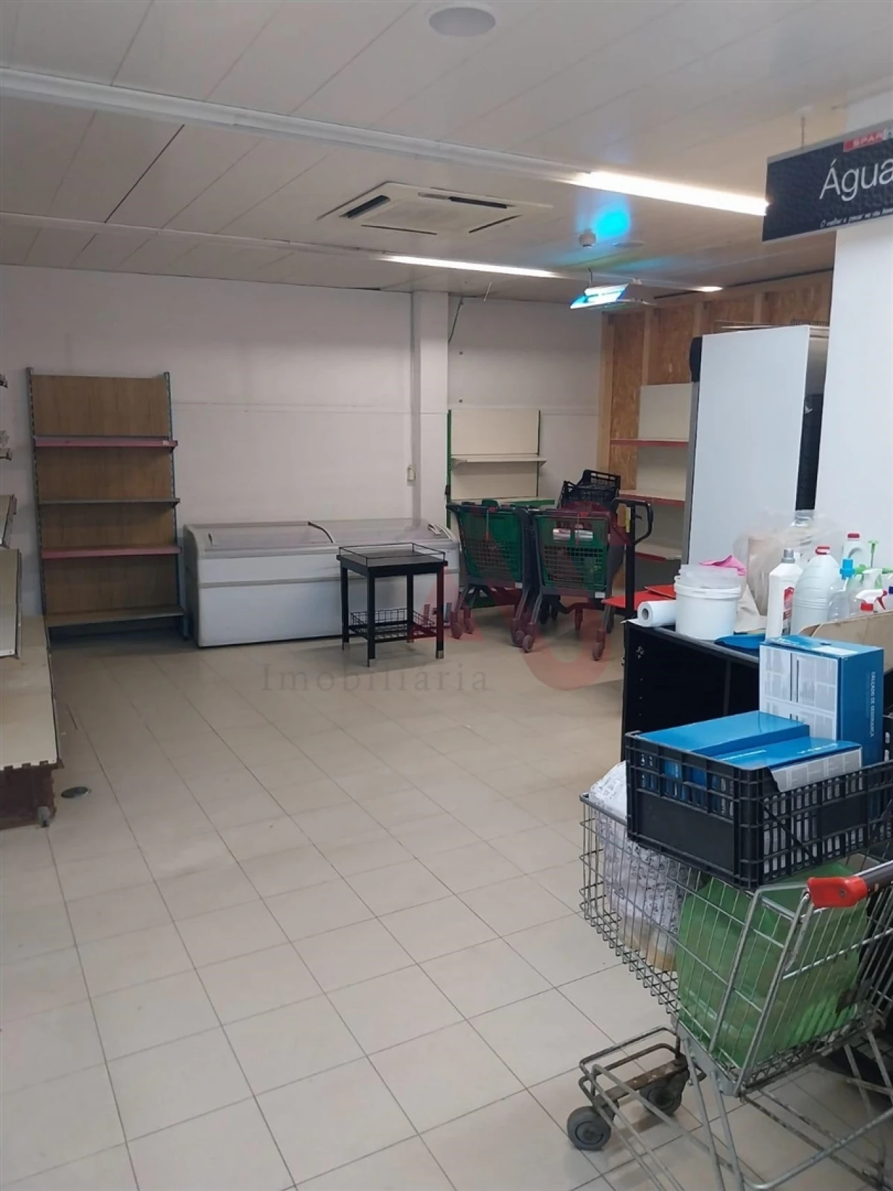 Loja para Arrendamento em Almada, Cova da Piedade, Pragal e Cacilhas Foto 13