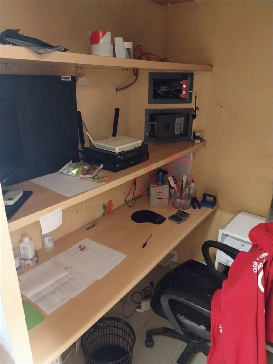 Loja para Arrendamento em Almada, Cova da Piedade, Pragal e Cacilhas Foto 18