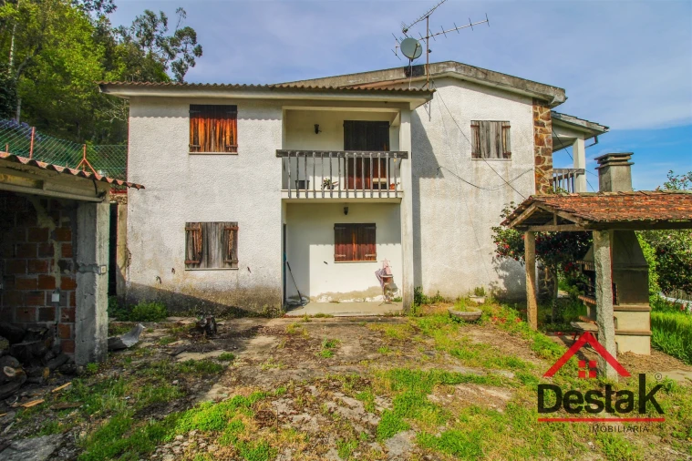 Moradia T6 para Venda em São Pedro do Sul, Várzea e Baiões Foto 1