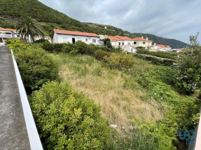 Moradia T4 para Venda em Velas (São Jorge) Foto 12