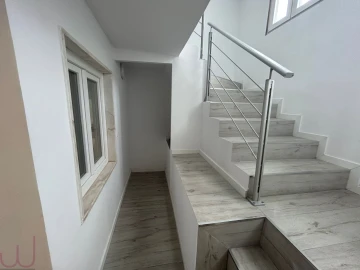 Moradia T9 para Venda em Ajuda