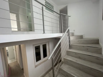 Moradia T9 para Venda em Ajuda