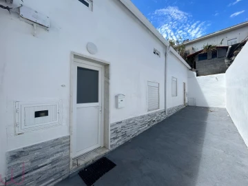 Moradia T9 para Venda em Ajuda