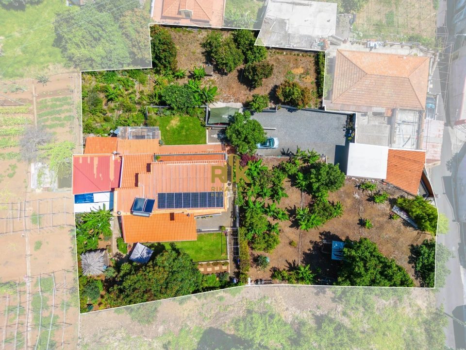 Moradia T6 para Venda em São Roque Foto 68