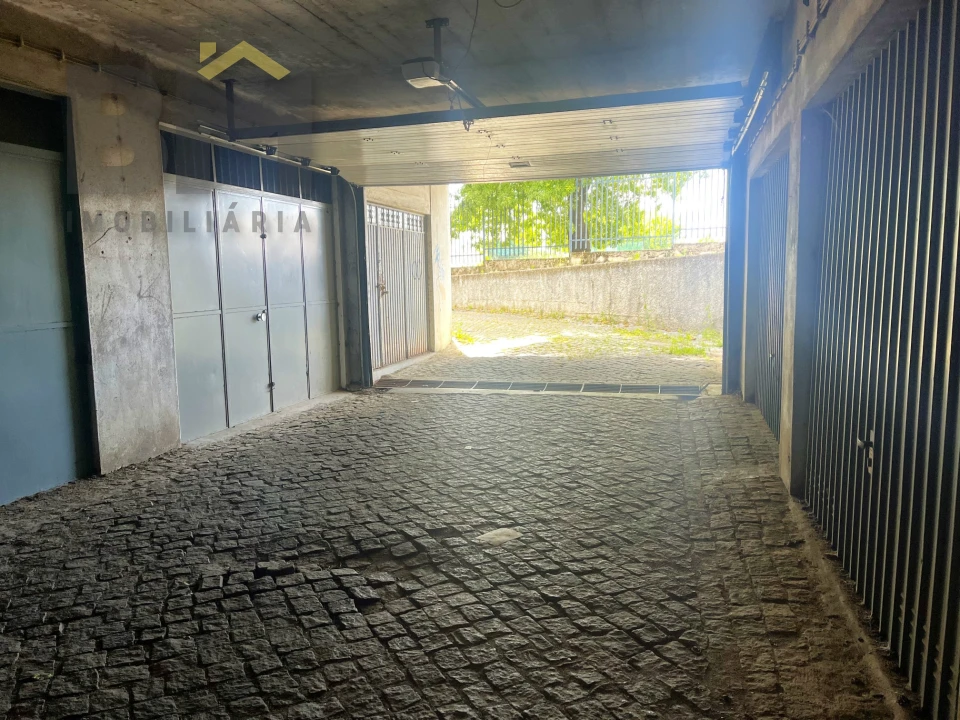 Garagem para Venda em Castelo Branco Foto 1